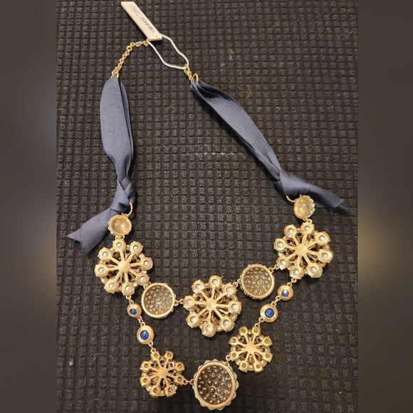 Ann Taylor Blue Layered Ribbon Jewel Necklace Black Silver Gold Womens NEW - Picture 3 of 3